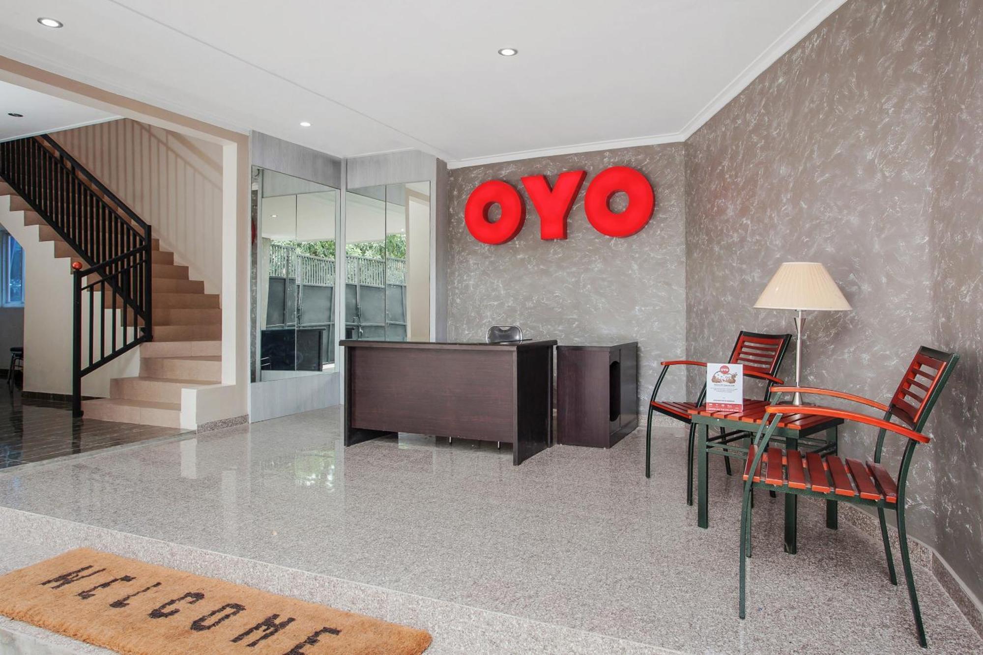 Super Oyo Capital O 134 Lg Residence Surabaya Exteriör bild