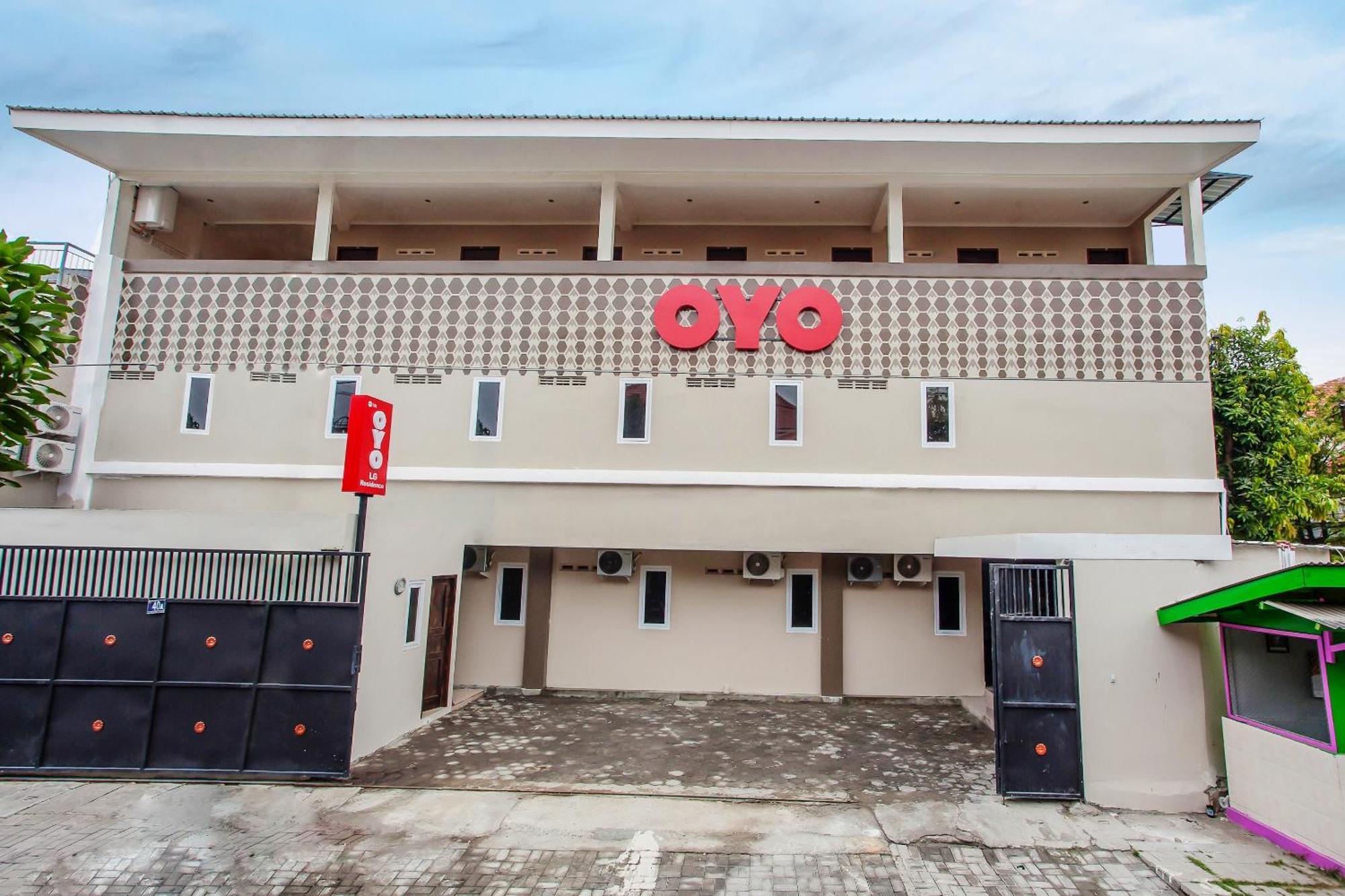 Super Oyo Capital O 134 Lg Residence Surabaya Exteriör bild